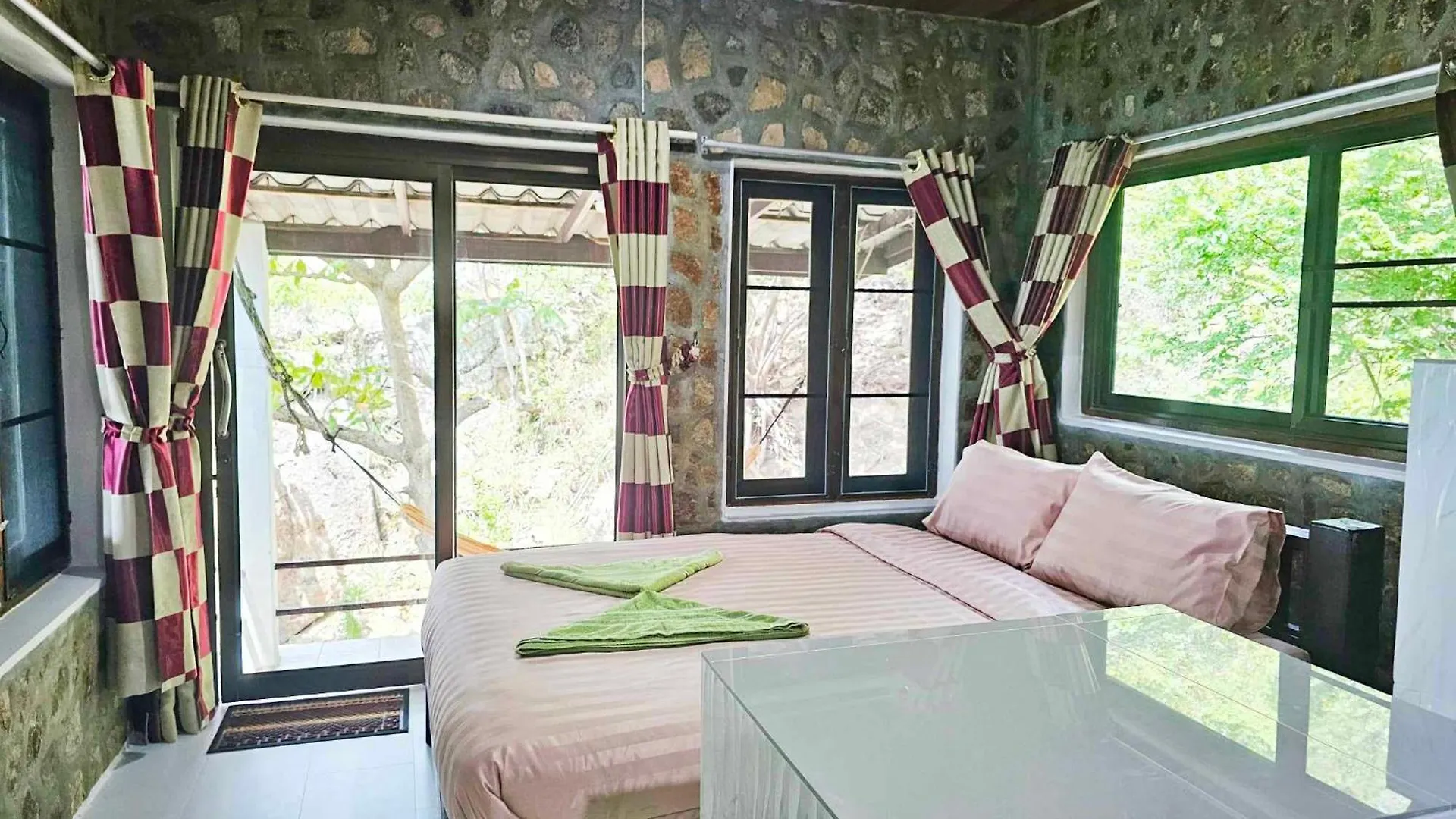 Tao Thong Villa 2 Ko Tao 4*,